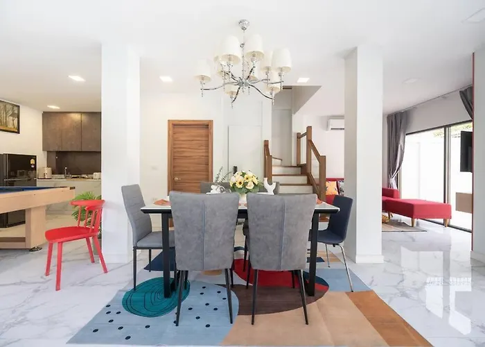 別墅 Miq Ekkamai3_pool Villa_3br House 曼谷